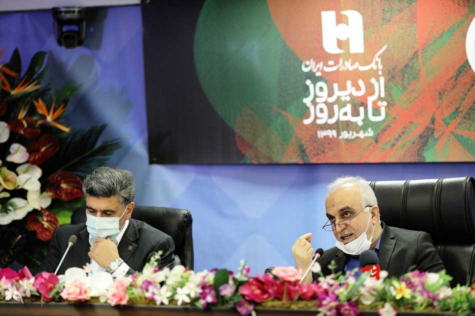 ارائه الکترونیکی ٩٤درصد خدمات بانک صادرات ایران قابل قدردانی است/ بازار سرمایه حرفهای اداره شود ارائه الکترونیکی ٩٤درصد خدمات بانک صادرات ایران قابل قدردانی است/ بازار سرمایه حرفهای اداره شود
