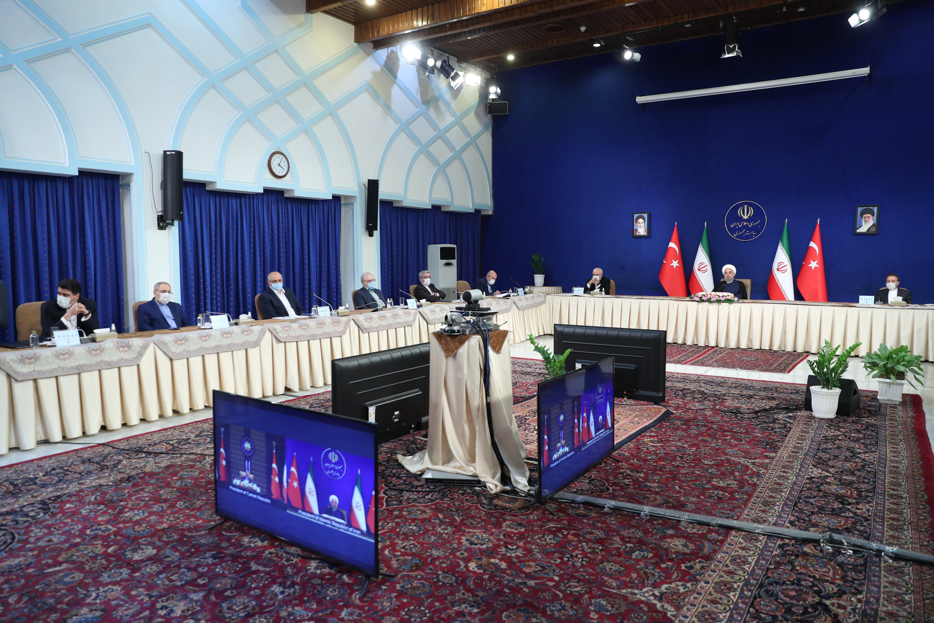 مداخلات خارجی مانع برقراری صلح و امنیت در منطقه است مداخلات خارجی مانع برقراری صلح و امنیت در منطقه است