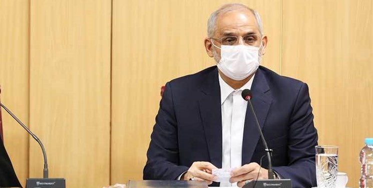 عذرخواهی حاجی میرزایی از حذف تصویر دختران عذرخواهی حاجی میرزایی از حذف تصویر دختران