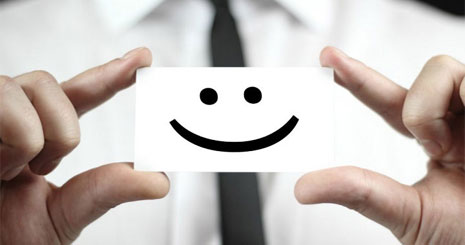 لبخند زدن حس مثبت اندیشی را تقویت میکند لبخند زدن حس مثبت اندیشی را تقویت میکند