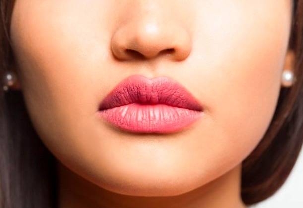 لبهایتان درباره سلامتی بدنتان چه میگویند؟ لبهایتان درباره سلامتی بدنتان چه میگویند؟