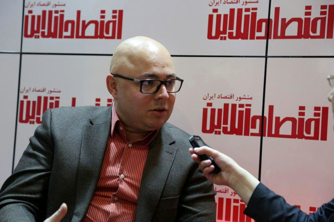 سرمایهگذاری ایرانیان به سهامداران درصدی بانک تجارت پیوست/ حمایت همهجانبه از «وتجارت» تا برگشت روند بازار سرمایهگذاری ایرانیان به سهامداران درصدی بانک تجارت پیوست/ حمایت همهجانبه از «وتجارت» تا برگشت روند بازار