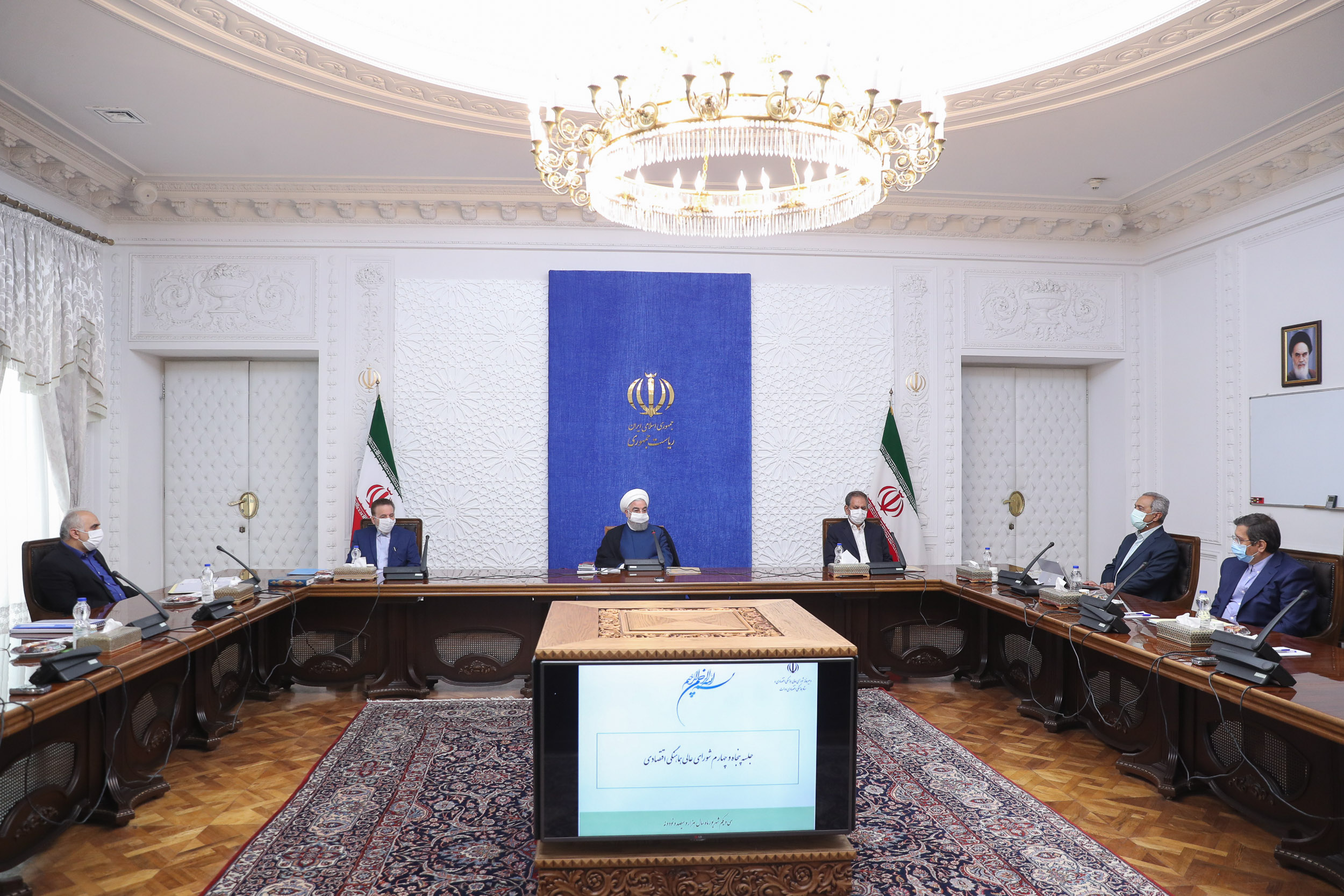 قیمت خرید تضمینی گندم ۴هزار تومان تعیین شد/ تامین فولاد مورد نیاز کارخانجات بزرگ به قیمت بورس کالا قیمت خرید تضمینی گندم ۴هزار تومان تعیین شد/ تامین فولاد مورد نیاز کارخانجات بزرگ به قیمت بورس کالا