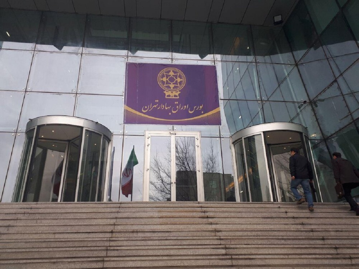 ورود بانکها به بورس اشتباه است ورود بانکها به بورس اشتباه است