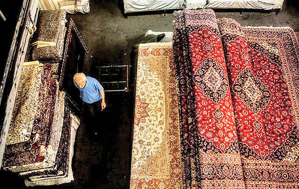 کاهش فروش ۶۰درصدی فرش ایران کاهش فروش ۶۰درصدی فرش ایران