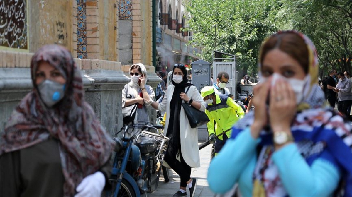 تا پایان فصل سرما در انتظار پیکهای کرونا باشید تا پایان فصل سرما در انتظار پیکهای کرونا باشید
