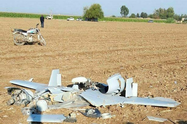 سقوط یک فروند پهپاد در شهرستان پارس آباد +عکس سقوط یک فروند پهپاد در شهرستان پارس آباد +عکس