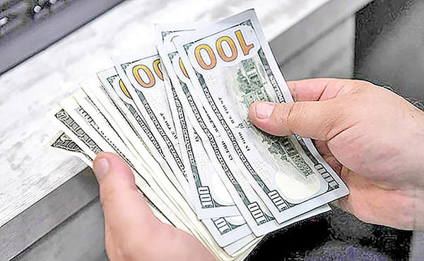 کاهش ۴۰۰تومانی قیمت دلار در بازار آزاد/ نرخ دلار به کانال ۳۱هزار تومان بازگشت کاهش ۴۰۰تومانی قیمت دلار در بازار آزاد/ نرخ دلار به کانال ۳۱هزار تومان بازگشت