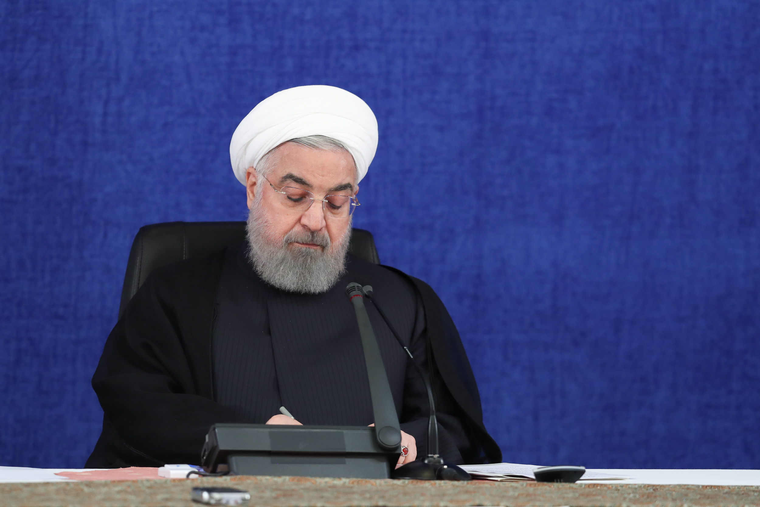 مطالبات پرستاران با اولویت پرداخت شود مطالبات پرستاران با اولویت پرداخت شود