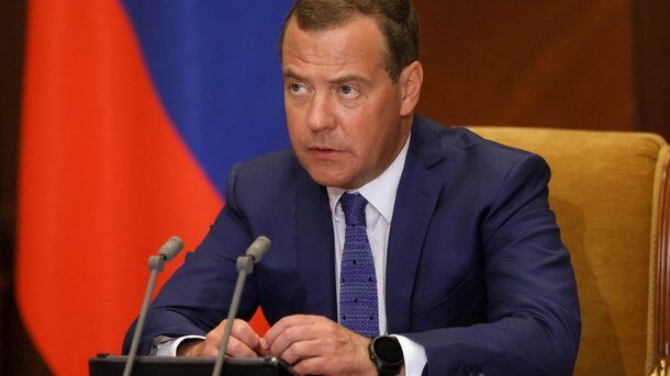 مدودیف، تحریمها علیه ایران را بیشرمانه خواند مدودیف، تحریمها علیه ایران را بیشرمانه خواند