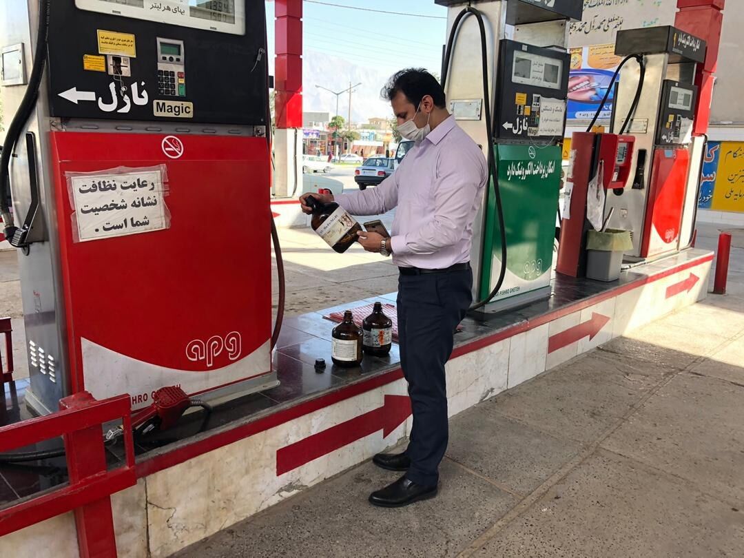 چرا پروتکلهای بهداشتی در پمپبنزینهای مازندران اجرایی نمیشود؟ چرا پروتکلهای بهداشتی در پمپبنزینهای مازندران اجرایی نمیشود؟