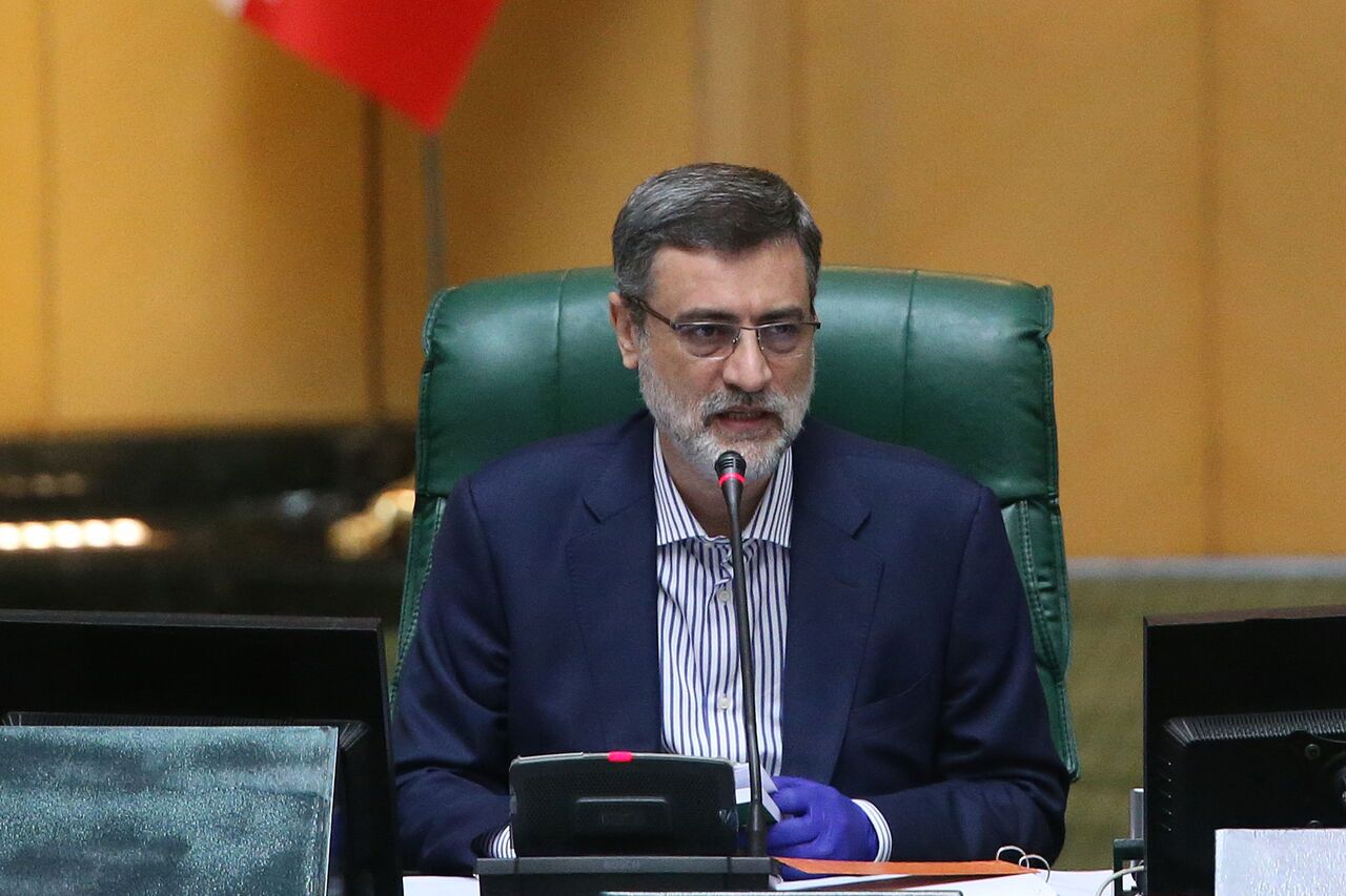 اتکا بودجه به نفت، قدرت چانهزنیمان را کم میکند اتکا بودجه به نفت، قدرت چانهزنیمان را کم میکند