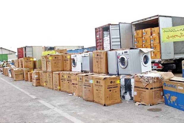 ۳۵ درصد کل واردات کشور قاچاق است ۳۵ درصد کل واردات کشور قاچاق است