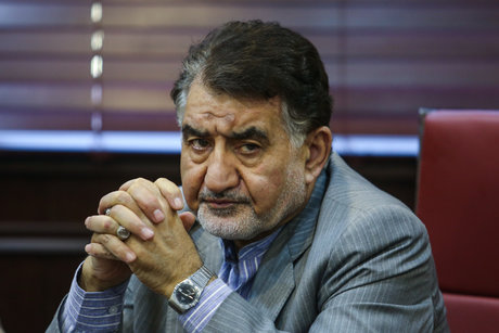سیاستزدگی اقتصاد یکی از موانع تحقق شعار سال است سیاستزدگی اقتصاد یکی از موانع تحقق شعار سال است