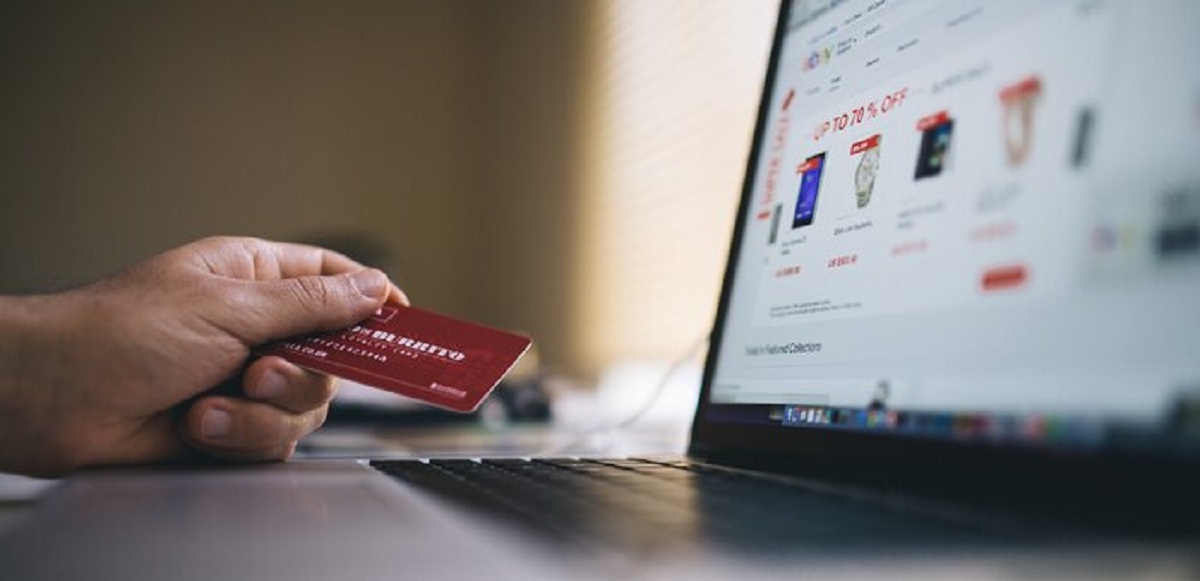 خریدار مانتو نقره داغ شد خریدار مانتو نقره داغ شد