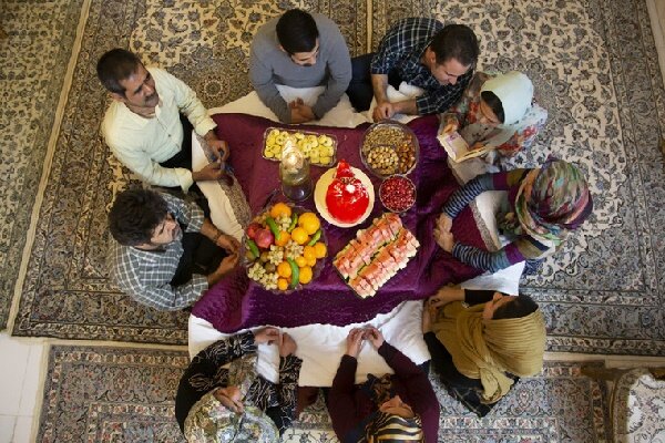 دورهمی زیر گوش کرونا