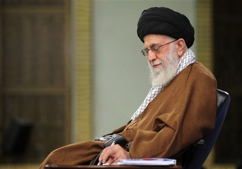 اهدا کمک ۵۰۰میلیونی رهبر انقلاب برای آزادی زندانیان اهدا کمک ۵۰۰میلیونی رهبر انقلاب برای آزادی زندانیان