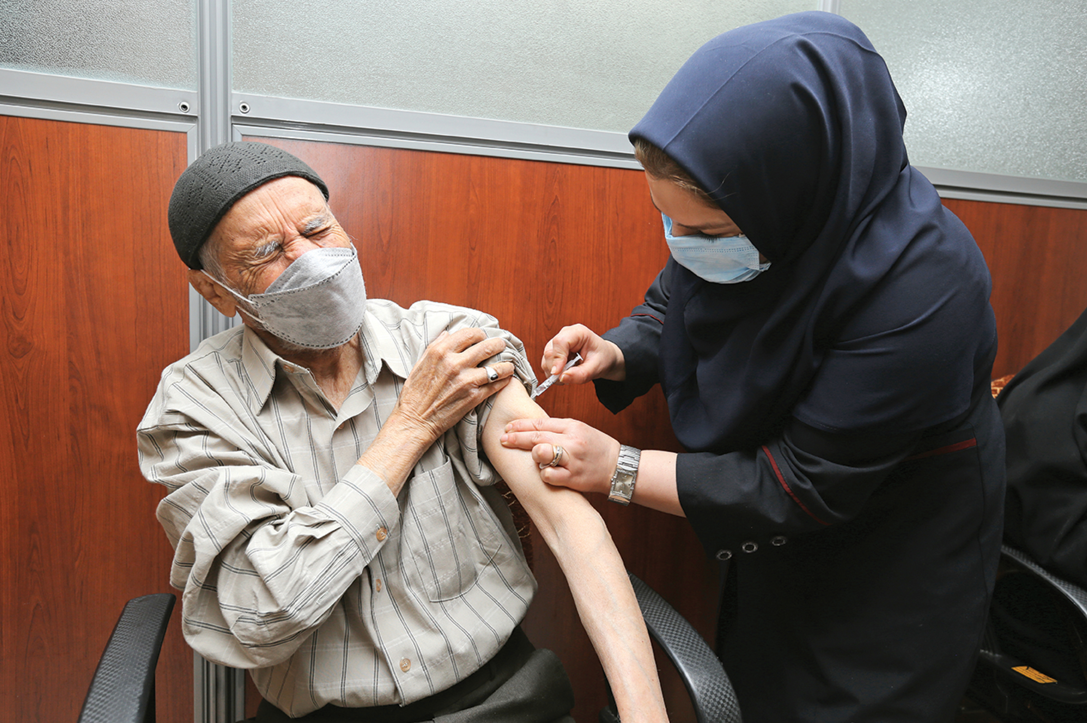 پیچ و خم واکسیناسیون عمومی کرونا پیچ و خم واکسیناسیون عمومی کرونا