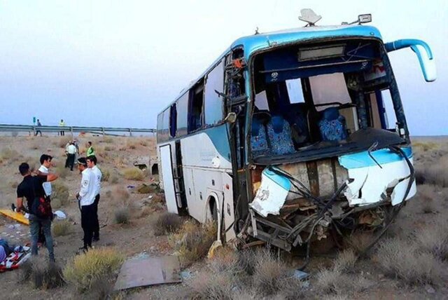 واژگونی اتوبوس با ۱۷ مصدوم واژگونی اتوبوس با ۱۷ مصدوم