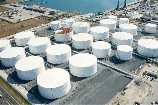 آتشسوزی در یکی از مخازن نفتی عربستان آتشسوزی در یکی از مخازن نفتی عربستان