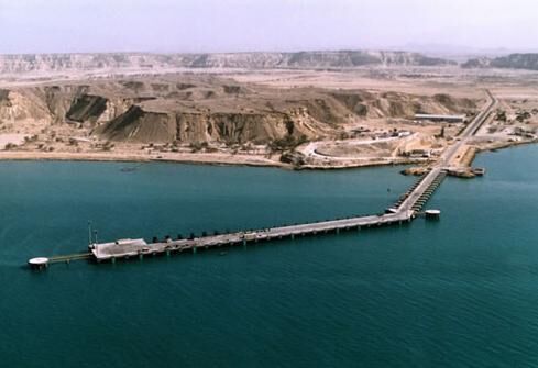 بندرهای قشم به دلیل شرایط نامساعد جوی تعطیل شد بندرهای قشم به دلیل شرایط نامساعد جوی تعطیل شد