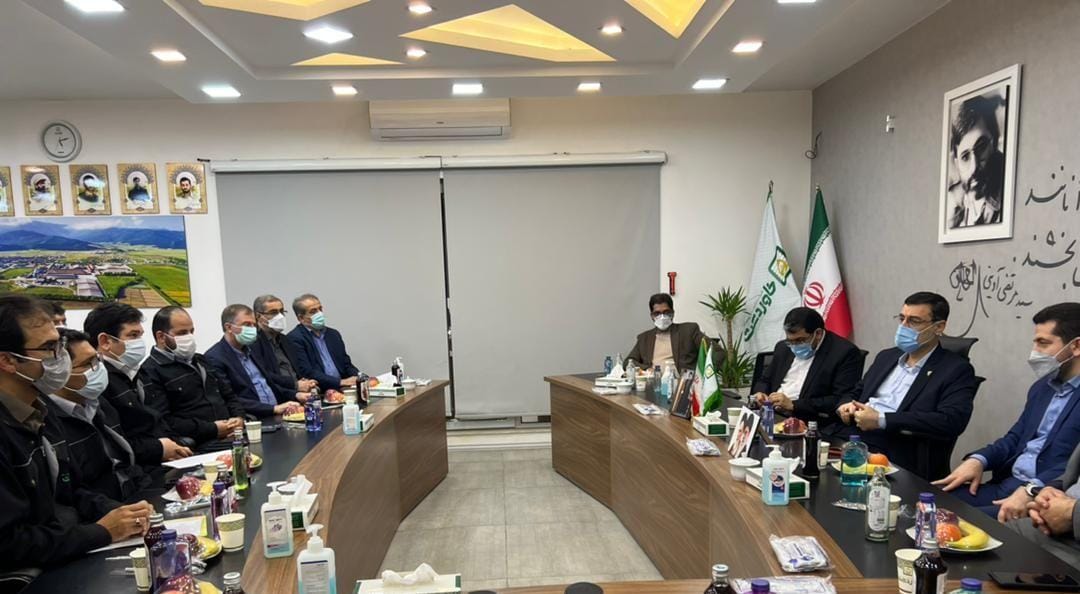 حمایت بانک دی از توسعه فعالیت‌ های شرکت کشت‌ و صنعت خاوردشت