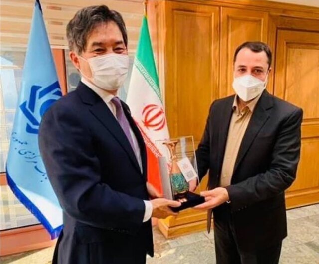 دیدار سفیر ژاپن با رییس کل بانک مرکزی در تهران دیدار سفیر ژاپن با رییس کل بانک مرکزی در تهران