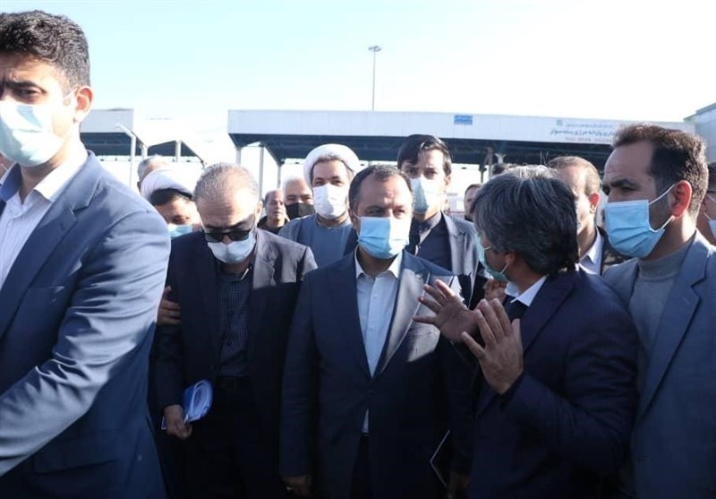 وزیر امور اقتصادی و دارایی وارد هرمزگان شد وزیر امور اقتصادی و دارایی وارد هرمزگان شد
