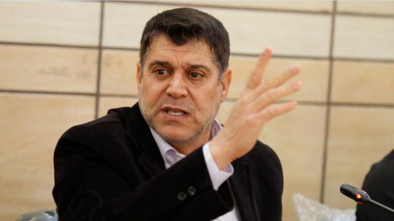دلخوری مدیرعامل فجر از گل محمدی دلخوری مدیرعامل فجر از گل محمدی