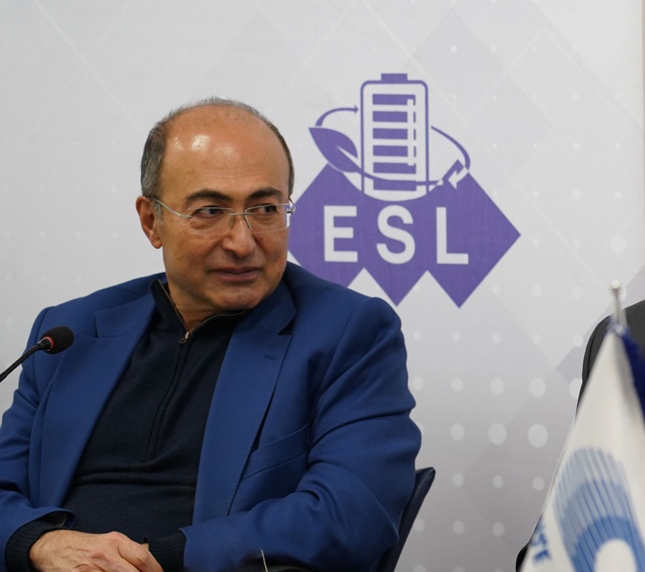 موسس شرکت کروز: خودروسازان قادر به پرداخت بدهی قطعهسازان نیستند موسس شرکت کروز: خودروسازان قادر به پرداخت بدهی قطعهسازان نیستند