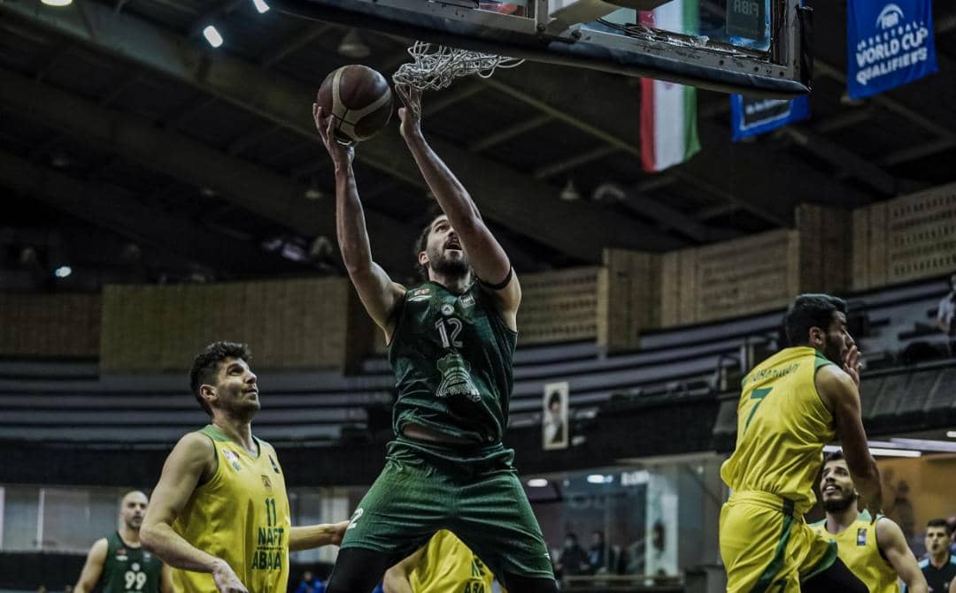 ذوب‌ آهن نفت را به آتش کشید