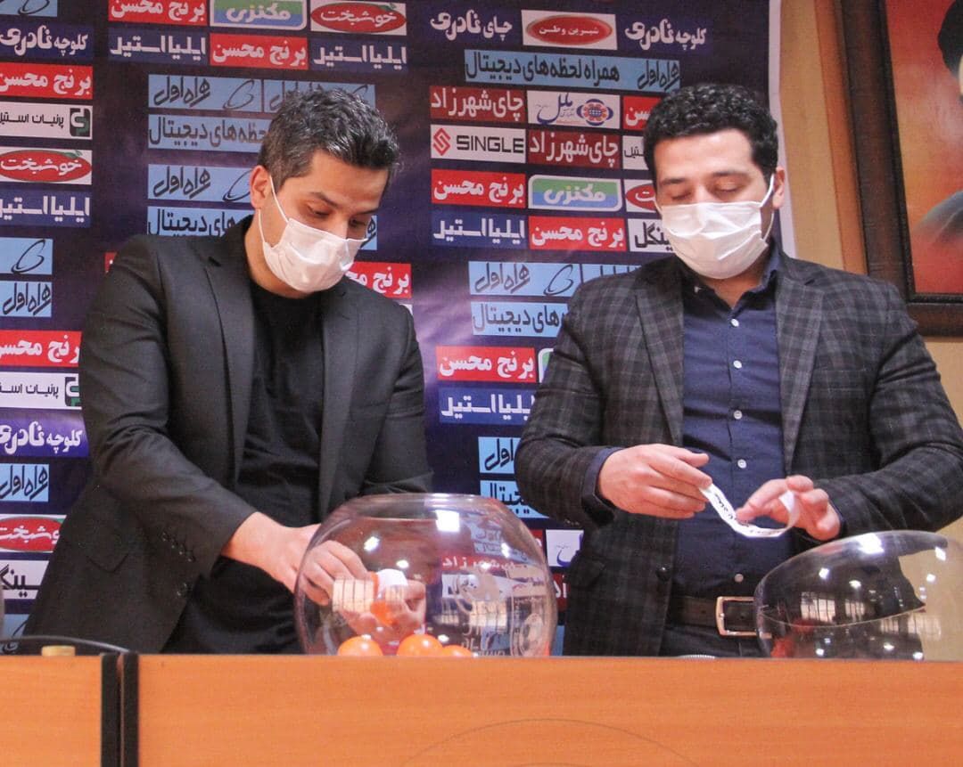 قرعه کشی رقابت های جام حذفی / حریفان لیگ برتری برای استقلال و پرسپولیس قرعه کشی رقابت های جام حذفی / حریفان لیگ برتری برای استقلال و پرسپولیس
