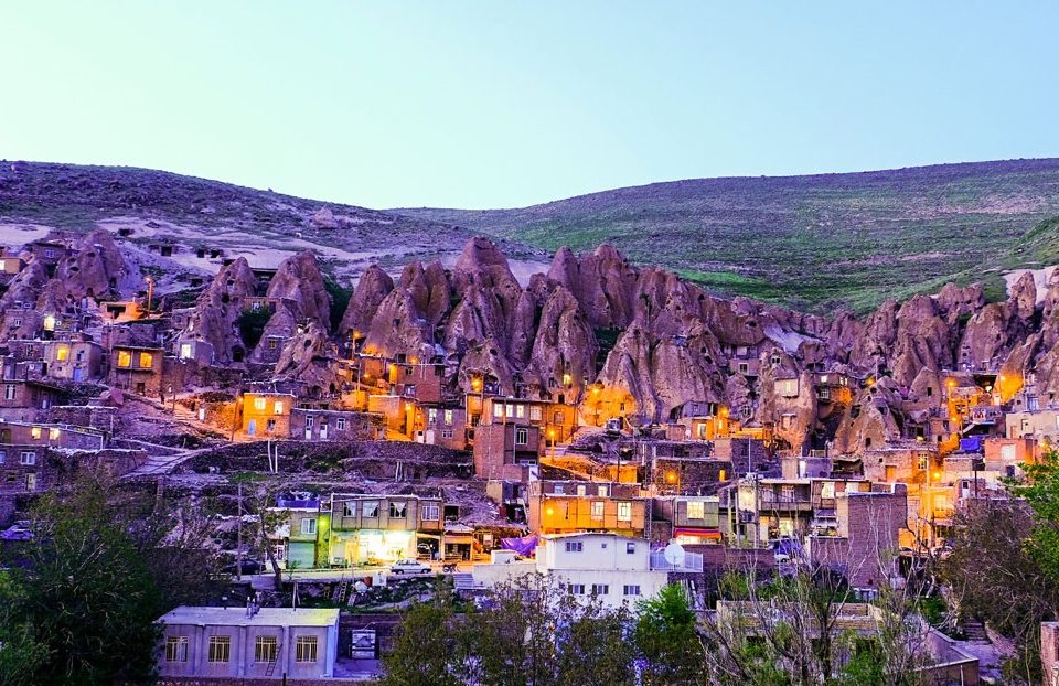 تور هوایی تبریز ویژه نوروز ۱۴۰۱ (جدول) تور هوایی تبریز ویژه نوروز ۱۴۰۱ (جدول)