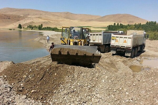 مجوز عجیب برای برداشت شن و ماسه رودخانه ها مجوز عجیب برای برداشت شن و ماسه رودخانه ها