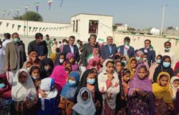 افتتاح مدرسه امید تجارت در روستای بمباسری چابهار افتتاح مدرسه امید تجارت در روستای بمباسری چابهار