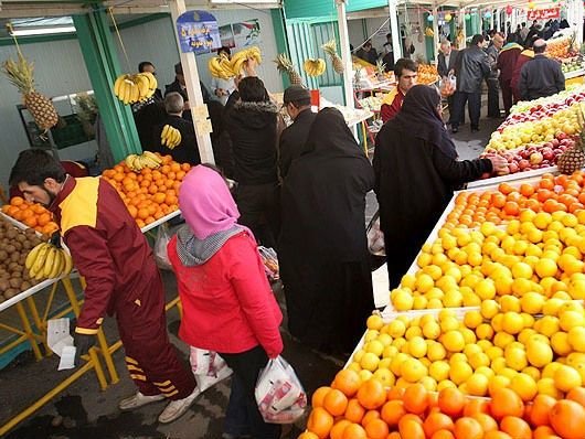 میوه شب عید، ۳۰ درصد بالاتر از نرخ واقعی ذخیره شده است میوه شب عید، ۳۰ درصد بالاتر از نرخ واقعی ذخیره شده است