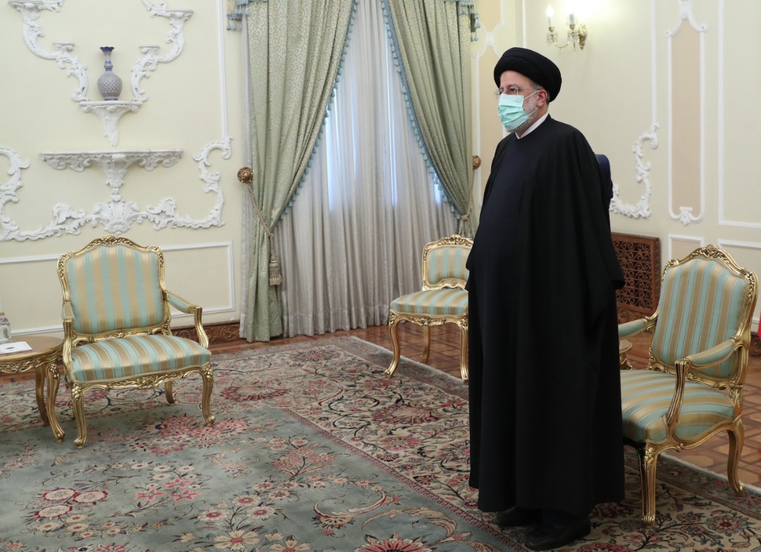 روز پر رفت و آمد رییسی در پاستور روز پر رفت و آمد رییسی در پاستور