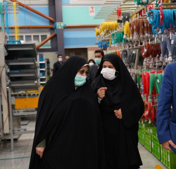 با وجود تحریم ها، شرکت کروز توانسته صنعت قطعه سازی را سرپا نگه دارد با وجود تحریم ها، شرکت کروز توانسته صنعت قطعه سازی را سرپا نگه دارد