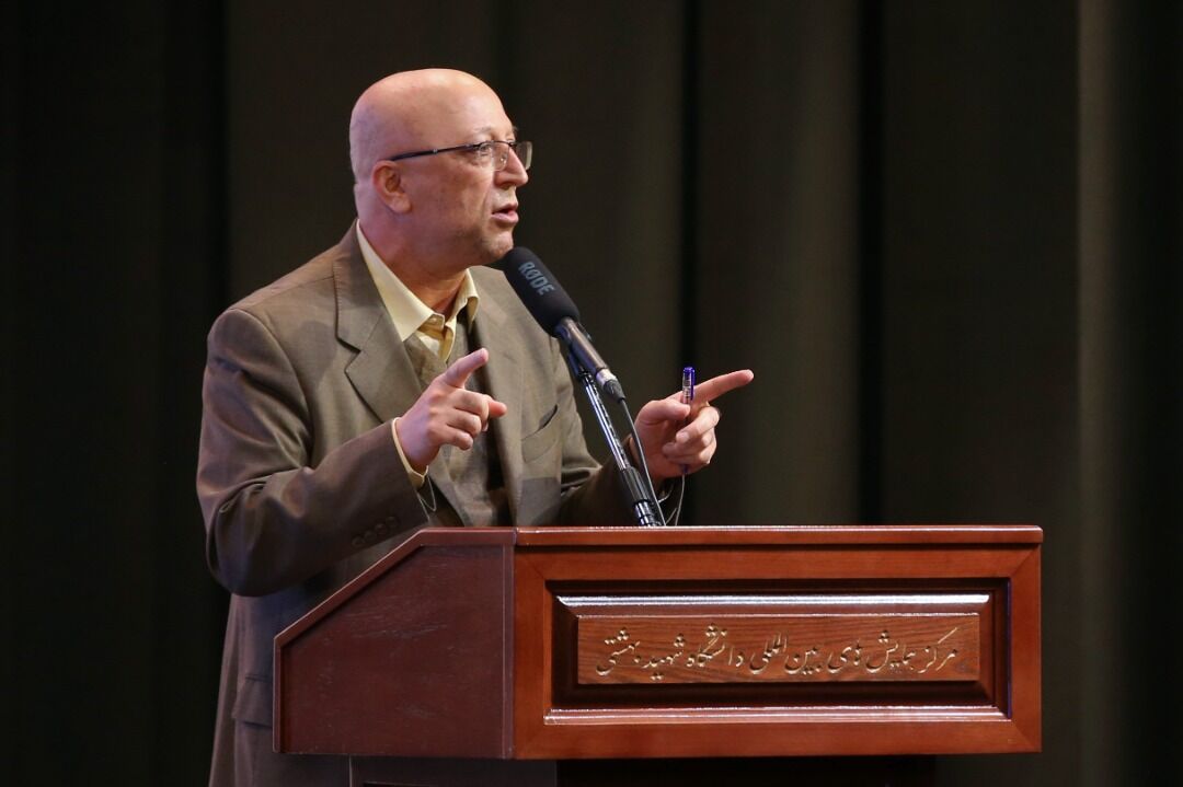 واکنش وزیر علوم به اخراج اساتید دانشگاه واکنش وزیر علوم به اخراج اساتید دانشگاه