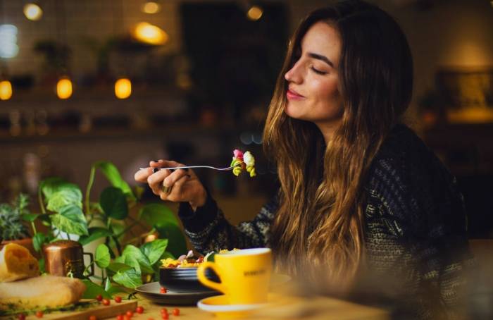 چرا باید غذا را خوب جوید؟ چرا باید غذا را خوب جوید؟
