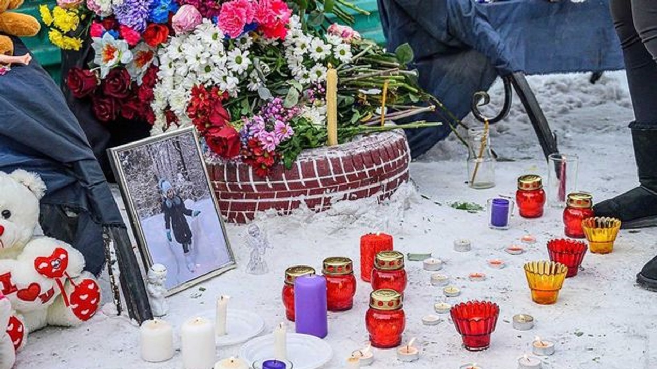 سگ های ولگرد جان دختر ۷ ساله را گرفتند سگ های ولگرد جان دختر ۷ ساله را گرفتند