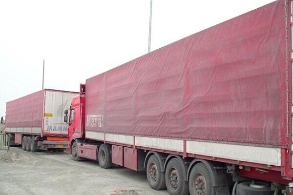 سنگباران کارکنان گمرک از سوی قاچاقچیان سنگباران کارکنان گمرک از سوی قاچاقچیان