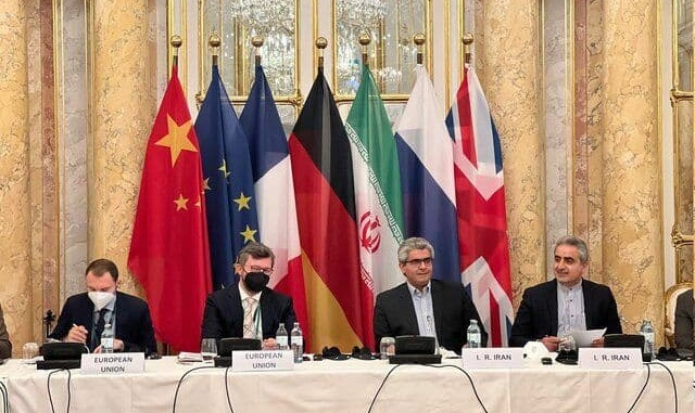 نماینده بریتانیا در وین: برای حل مسائل باقی مانده مذاکرات ادامه دارد نماینده بریتانیا در وین: برای حل مسائل باقی مانده مذاکرات ادامه دارد