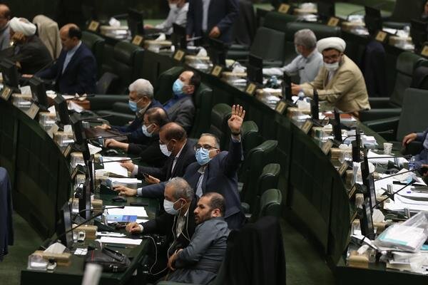 مجلس تولیدکنندگان را ملزم به بازیافت پسماند حاصل از مواد اولیه کرد مجلس تولیدکنندگان را ملزم به بازیافت پسماند حاصل از مواد اولیه کرد