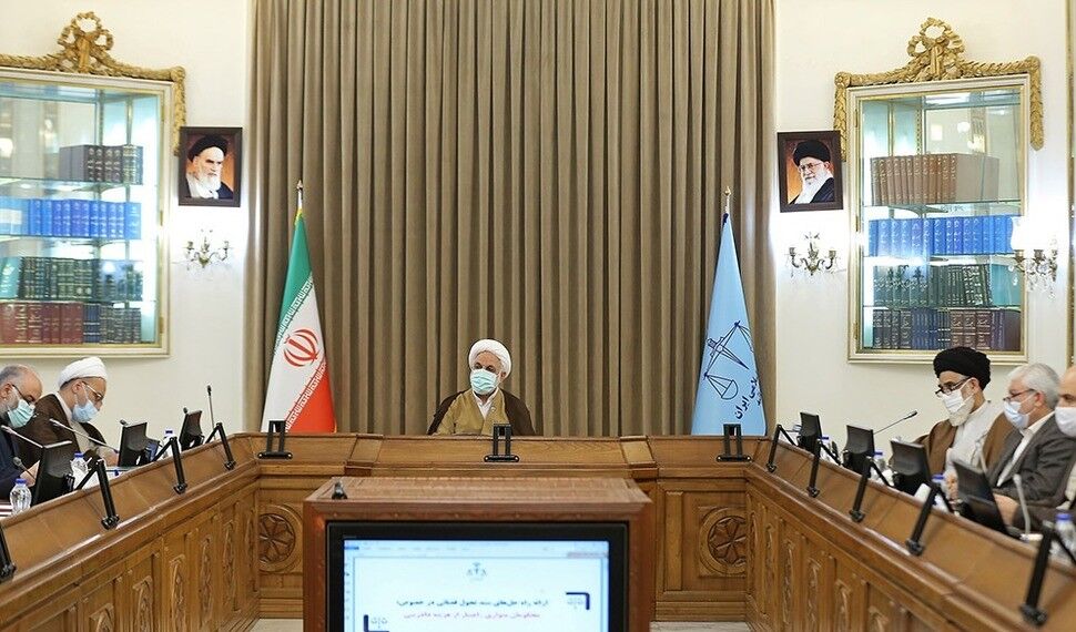 تکمیل و آغاز به کار «سامانه جامع فهرست محکومان متواری» تکمیل و آغاز به کار «سامانه جامع فهرست محکومان متواری»