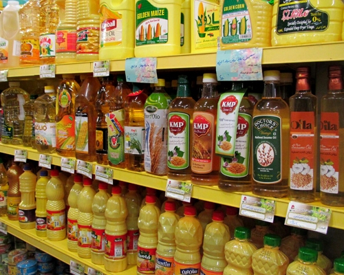 کمبود و گرانی روغن خوراکی در بازار کمبود و گرانی روغن خوراکی در بازار
