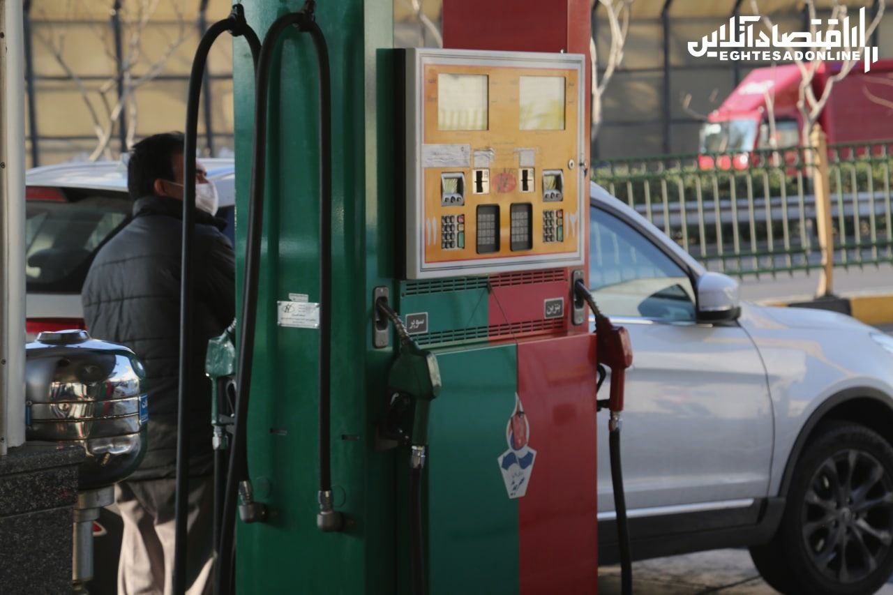 ذخیره سازی مناسب برای تأمین بنزین نوروزی ذخیره سازی مناسب برای تأمین بنزین نوروزی