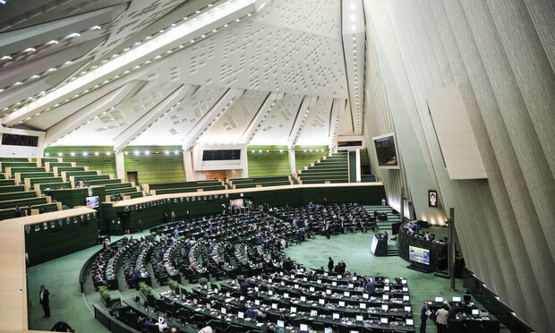 نخستین جلسه مجلس روز دوشنبه ۱۵ فروردین، ساعت ۸  و ۴۵ دقیقه خواهد بود