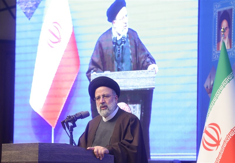 رییسی: مبارزه با فقر و فساد، خواست رهبری است رییسی: مبارزه با فقر و فساد، خواست رهبری است