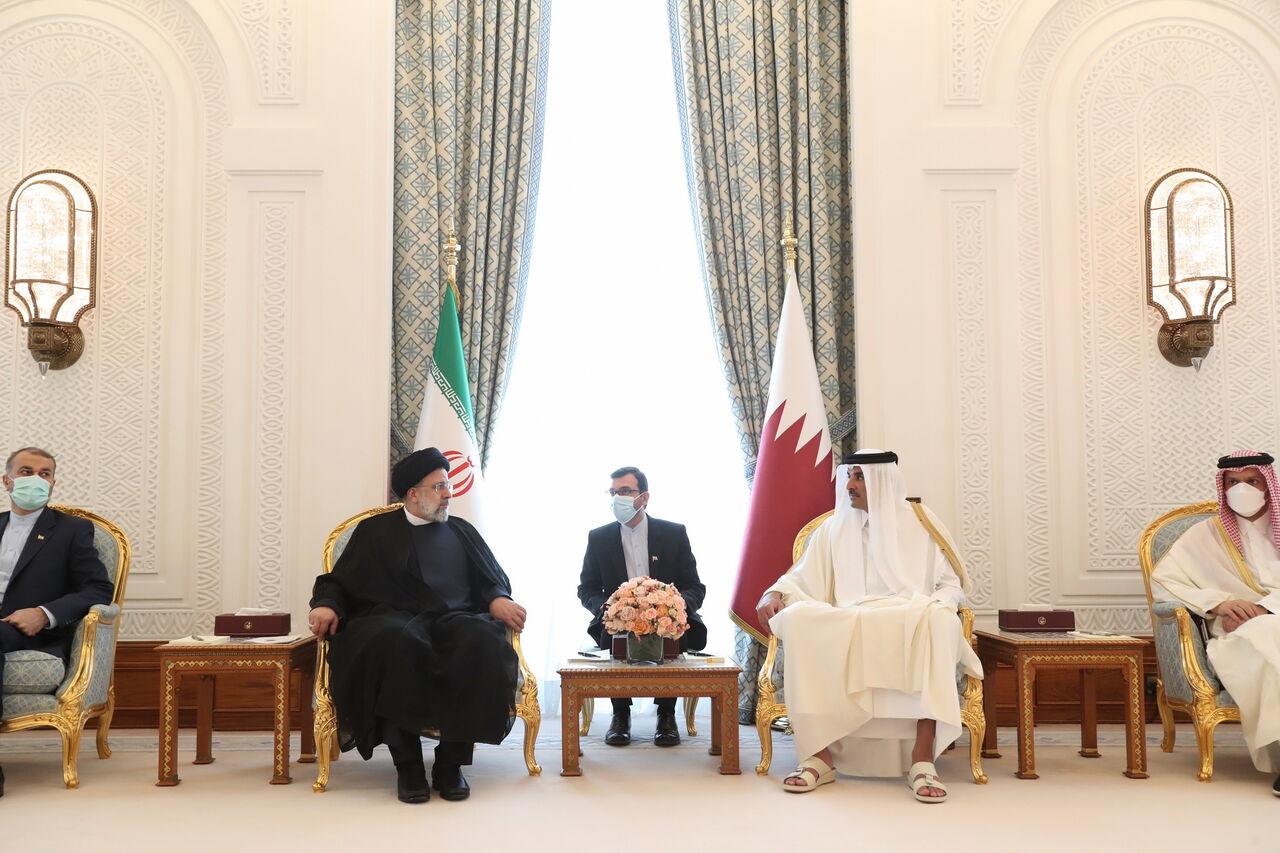 استقبال امیر قطر از رییسی در بدو ورود به اجلاس اوپک گازی استقبال امیر قطر از رییسی در بدو ورود به اجلاس اوپک گازی